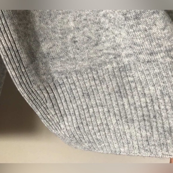$295 NWT Vince Wool Cashmere Boat- Neck Heather Gray Sweater - Picture 7 of 8